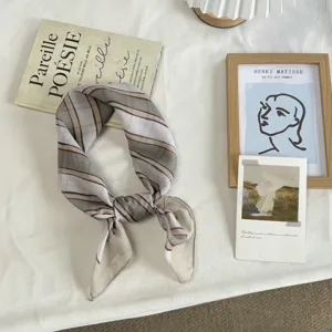 Pañuelo cuadrado de seda a rayas para mujer, elegante pañuelo marrón estilo chic diario.