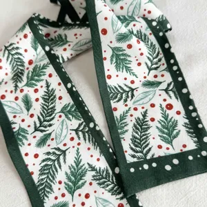 Écharpe longue verte avec motif de pin, ruban élégant pour cheveux, cou ou sac à main.