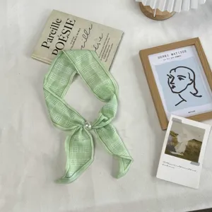 Bufanda de cinta a cuadros verde para mujer, pañuelo elegante y chic con detalle de perla.