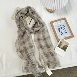 Écharpe à carreaux en lin de haute qualité, châle long doux et respirant pour femme printemps.