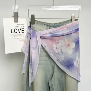Sciarpa con stampa floreale sfumata cintura avvolgente accessorio moda elegante donna