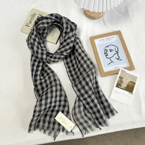 Écharpe en lin style japonais à carreaux, châle long doux et respirant pour l'été.