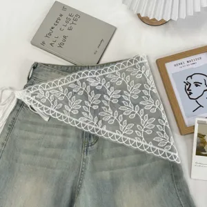 White lace triangle waist scarf chic decorative apron for sweet retro styling.