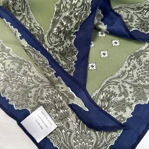 Retro Green Paisley Triangle Scarf Silk Feel Women Fashion Neck Scarf Accessory New