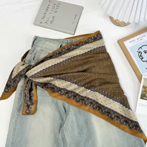 Vintage paisley triangle scarf retro neckerchief stylish fashion accessory for daily wear