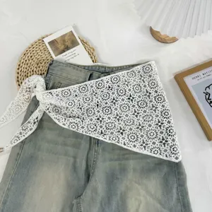Koreanischer Stil Blumen ausgehöhlt gestrickt Denim Spitze Taillenrock Minirock