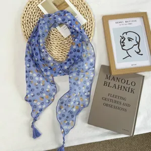 Fichu fin à fleurs pour femme, foulard long léger de printemps et d'été avec pompons.