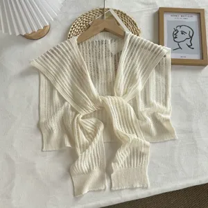 Petit châle d'été en tricot de soie de glace, élégant bolero blanc ajouré pour femmes.