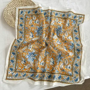 Pañuelo cuadrado de algodón vintage para mujer, bandana clásica con estampado floral azul.