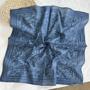 Pañuelo cuadrado vintage de algodón con estampado floral y sol para mujeres.