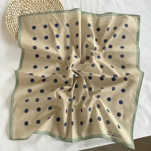 Foulard carré classique en coton à pois, petit foulard élégant pour femmes.