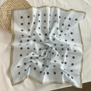 Foulard carré en coton à pois pour femmes style vintage foulard décoratif polyvalent.