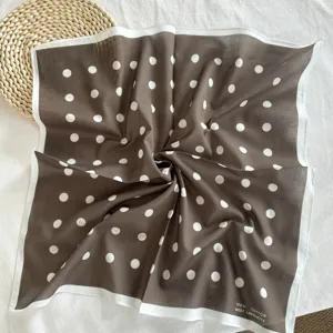 Foulard en coton à pois marron avec bord blanc, élégant tour de cou rétro pour femmes.