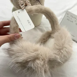 Hübsche Plüsch-Ohrwärmer mit Hasenohren und Karoschleife, warme flauschige Ohrenschützer Winter.