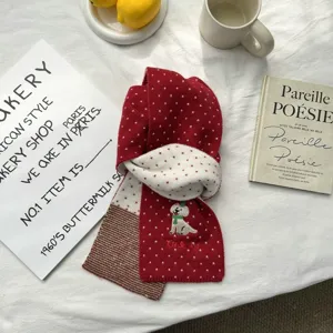Bufanda de invierno de punto con lunecitas rojas y lindo bordado de perro para mujer, cálida.