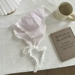 Lichte paarse kant driehoek sjaal vrouwen mode hoofddoek stijlvolle gelaagdheid halsdoek
