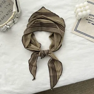 Retro cotton striped triangular scarf, stylish retro hair band and versatile head wrap detail.