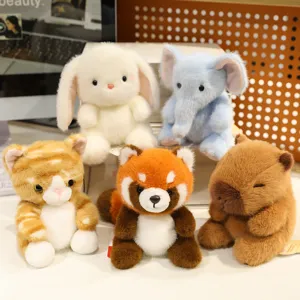 Bel ensemble de jouets en peluche doux lapin éléphant chat panda poupées pour les enfants.