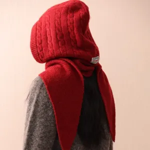 Cagoule tricotée rouge écharpe bonnet chaud d'hiver pour femmes élégant couvre-chef douillet.