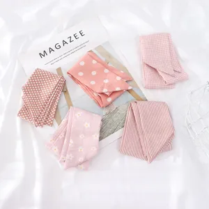 Foulard Femme Rose Motif Floral Polyester Ruban Bandeau Serre-tête Petit Foulard Cravate Fine pour Décoration de Poignée de Sac Ceinture Style Ins