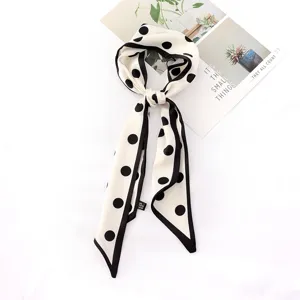 Chic bufanda estrecha de lunares en blanco y negro, ideal para cabello y muñeca.