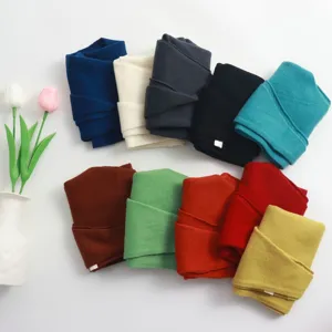 Bufanda triangular de punto de lana pura para mujer, pañuelo de cuello cálido de invierno.