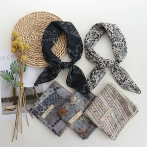 Women Western Casual Paisley Square Scarf Polyester Floral Printed Headband Sun Protection Travel Neck Scarf Fashion Hair Accessory