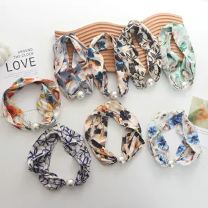 Foulard da Donna a Fiori Collana Perla Fibbia Magnetica Foulard in Seta Sottile Leggero Estate Decorazione del Collo Elegante Foulard Choker