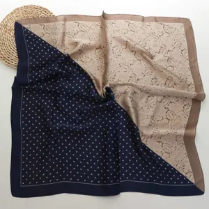 Damen quadratisches Seidentuch vintage Paisley Muster eleganter Halstuch fur Alltag.