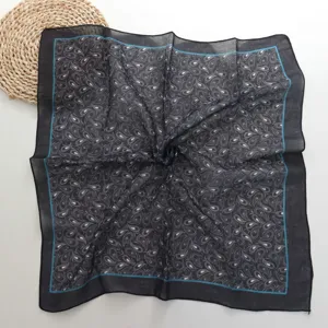 Zwarte vintage paisley print vierkante sjaal voor vrouwen, zachte comfortabele halsdoek.