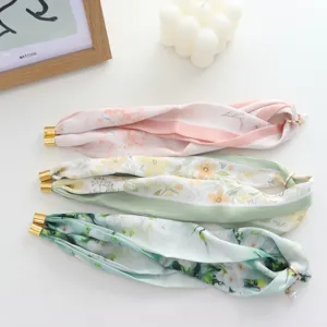 Floral print long neck scarf with magnetic metal buckle and pearl pendant for summer fashion outfit