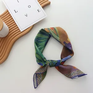 Foulard carré effet soie imprimé peinture à l'huile vintage femme élégant foulard de cou