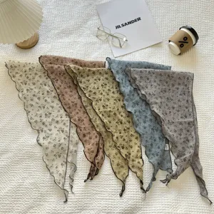 Foulard triangolare floreale vintage giapponese, bandana di lino, accessorio capelli stile Mori.