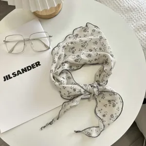 Foulard triangolare floreale giapponese donna primavera versatile letterario decorativo