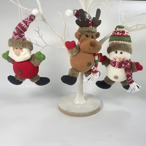 Set de adornos de muñecos de peluche colgantes de Navidad con Santa reno y muñeco de nieve.