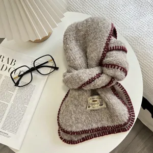 Korean style cozy knit scarf with contrast edge, soft and warm winter fashion neck warmer.