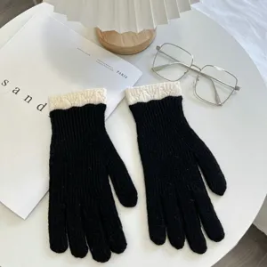 Black and white knit gloves for women, warm winter five-finger touch screen gloves.