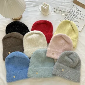 Women Winter Warm Knit Beanie Hat Solid Color Polyester Slouchy Cap With Metal Label Decor For Cold Weather Outdoor Daily Casual Accessories