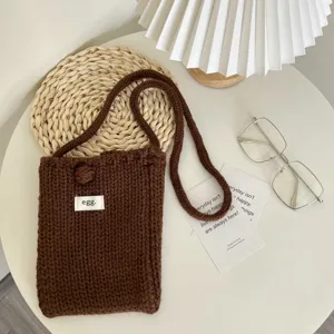 Handgemachte gestrickte braune Mini Handy Umhaengetasche suesse Haekeltasche Freizeittasche
