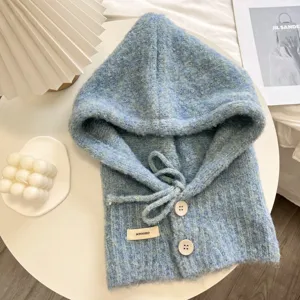 Cagoule tricotée bleue écharpe combinée femme hiver chaud thermique bonnet maille détail