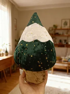 Weihnachtsbaum Plüsch Kissen Puppe, weiches grünes Spielzeug mit Sternen für Festtagsdeko.