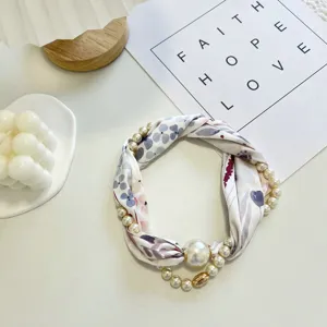 Summer floral pearl small silk scarf with magnetic buckle pendant, versatile neckerchief style.