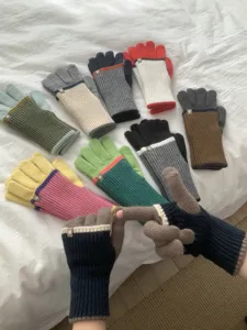 Colorblock knitted gloves for women and men, long warm winter thermal gloves, cozy mittens.