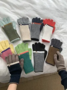Color block knitted touch screen gloves for men and women long warm winter autumn