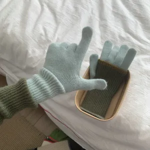 Colorblocked knit gloves for couples, long cozy style for winter warmth and daily outdoor wear.