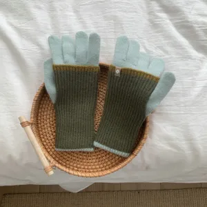 Colorblock knit gloves for winter, stylish long cuff warm touch screen gloves for couples