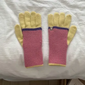 Color block knit gloves for women and men, long ribbed cuff warm winter touch screen gloves