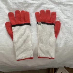 Colorblock knitted gloves for couples, long warm winter gloves with touch screen design.