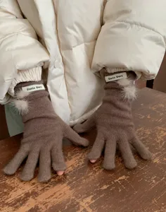 Gebreide wollen handschoenen voor vrouwen lange winter warme handschoenen met pluche pompon