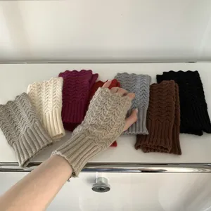 Moda Unisex Guantes sin Dedos Invierno Cálido Punto Poliéster Corto Mitones Color Sólido Puños Acanalados Medio Dedo Guantes Para Escribir Conducir